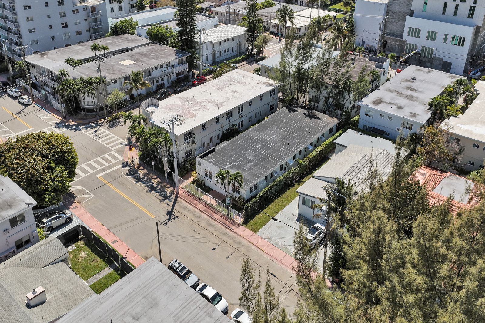 7710 Carlyle Ave